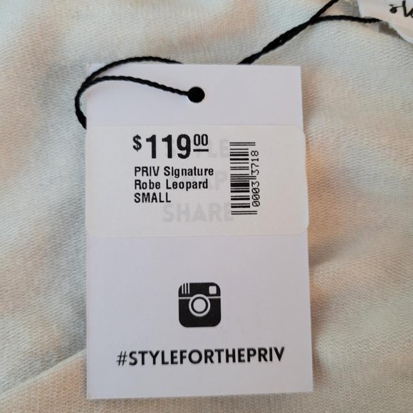 Priv Signature Robe in Leopard print. Size S. NWT - Picture 6 of 6